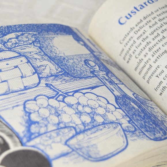 70’s Pressure Cooking Alma P Ralston Vegetarian Kitchen Vintage Cook Book Art - Picture 8 of 13